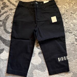 St. John's Bay Dark Capris